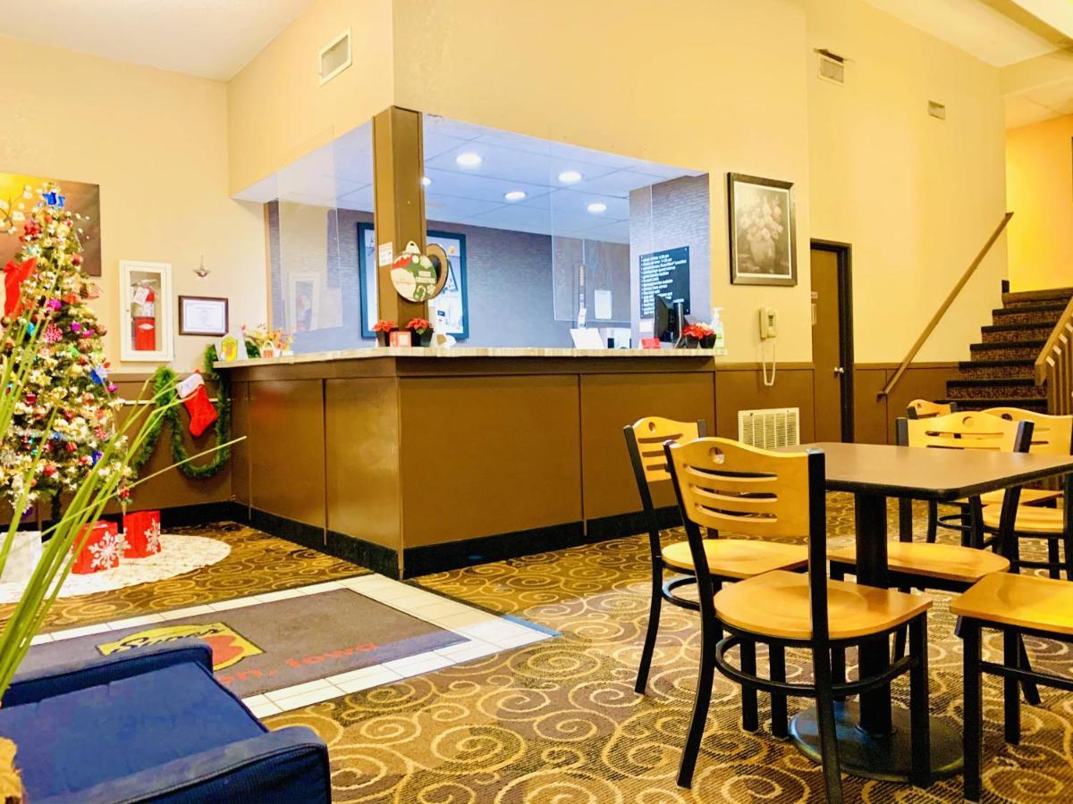Super 8 By Wyndham Burlington Exterior foto