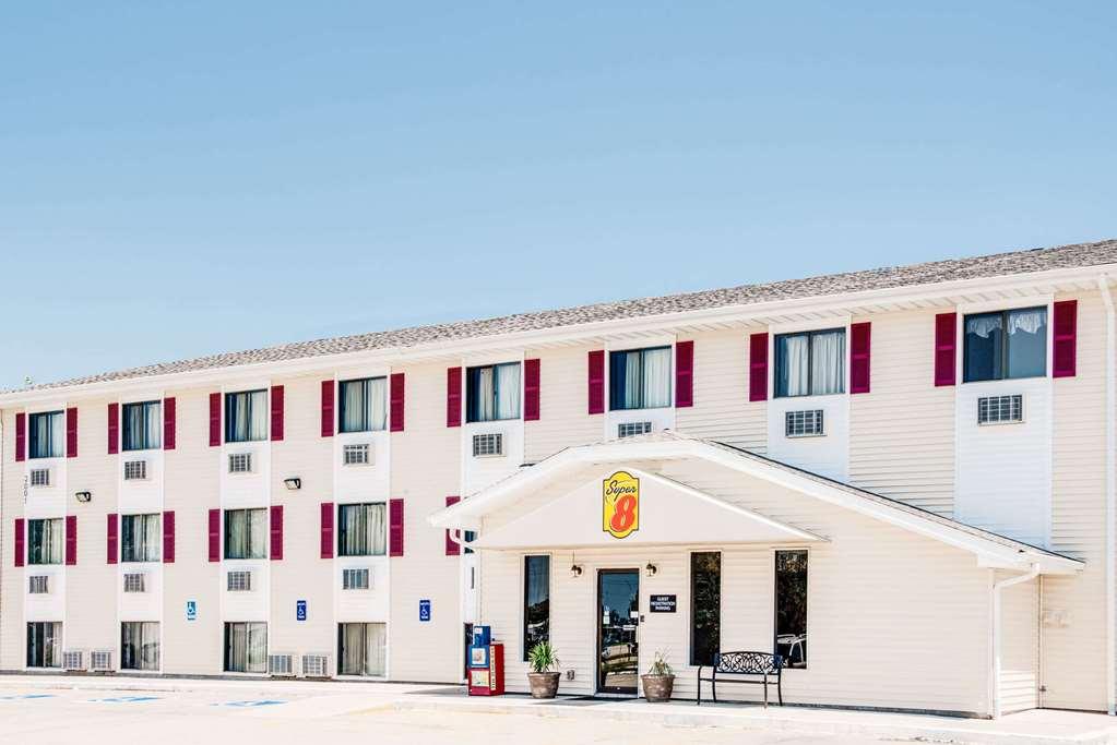 Super 8 By Wyndham Burlington Exterior foto