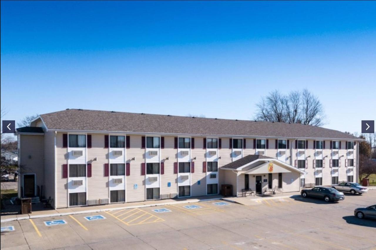 Super 8 By Wyndham Burlington Exterior foto